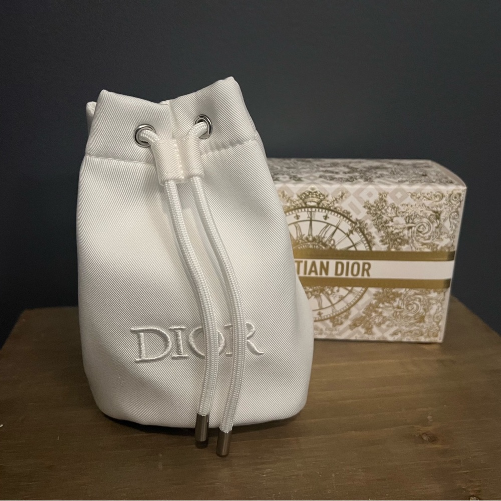 NWOT Dior Make Up Bag